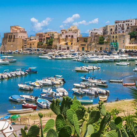 Appartamento Sul Mare 卡斯泰拉马莱 外观 照片